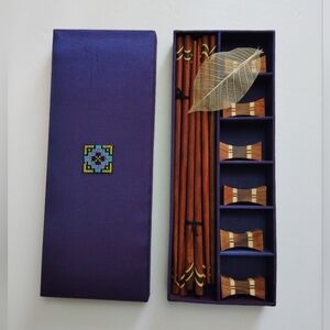 Wood Chopsticks with Resting Holders ~ Set of 6 ~ New in Box